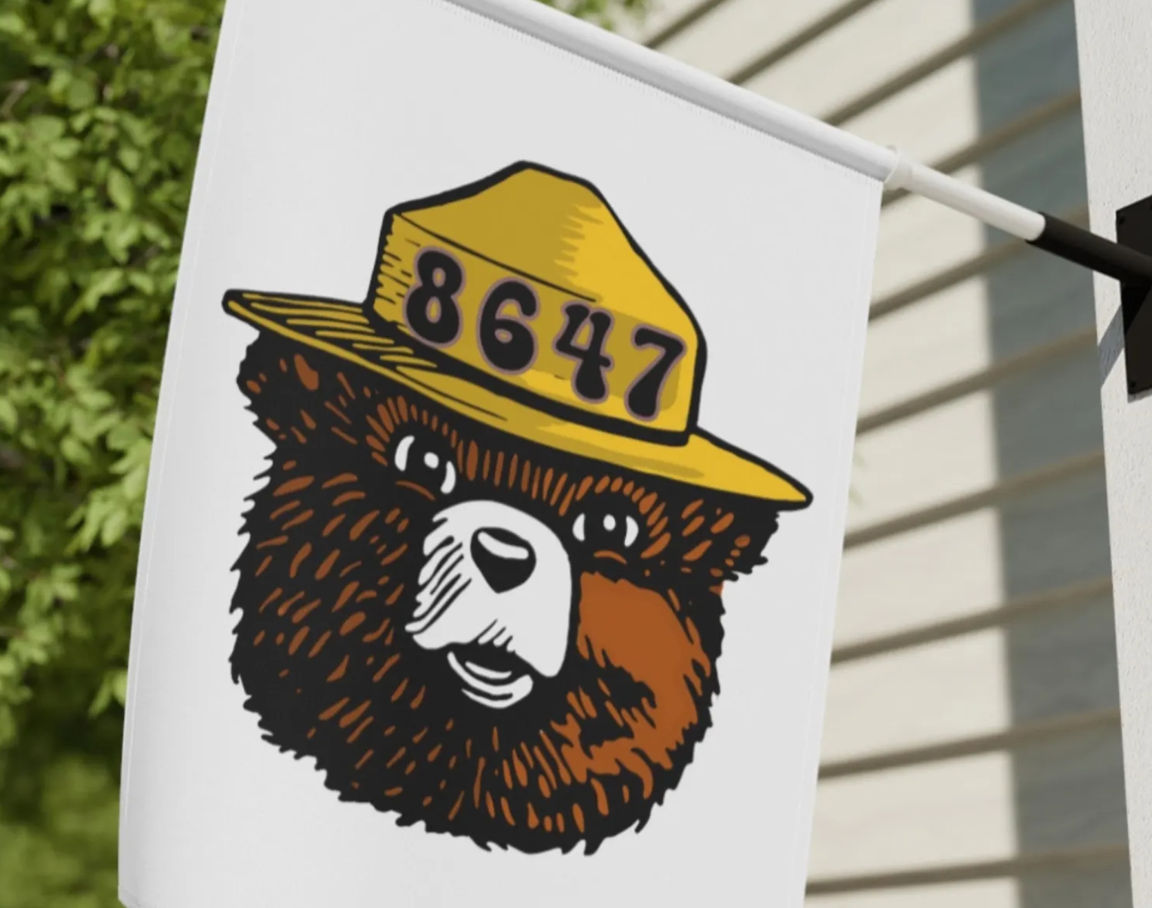 Smokey the Bear 8647 Garden Flag Smokey Resist Flag